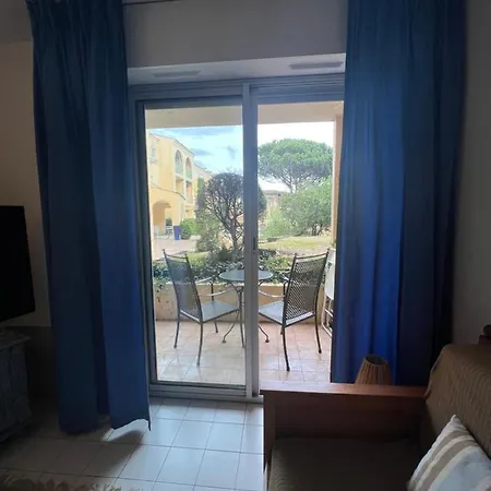 Standing A L'entree De St-tropez Saint-Tropez